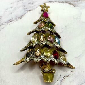 Hattie Carnegie signed vintage Christmas tree brooch + free brooch with purchase